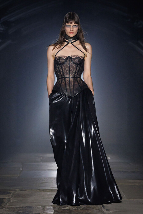 McQueen коллекция весна-лето 2027 / McQueen spring-summer 2027