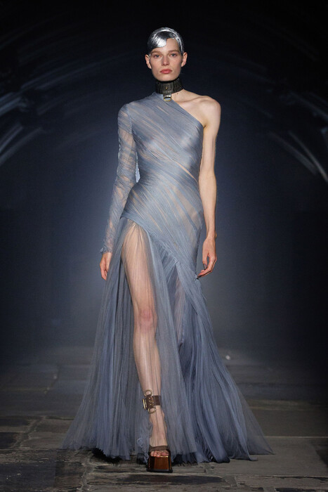 McQueen коллекция весна-лето 2027 / McQueen spring-summer 2027