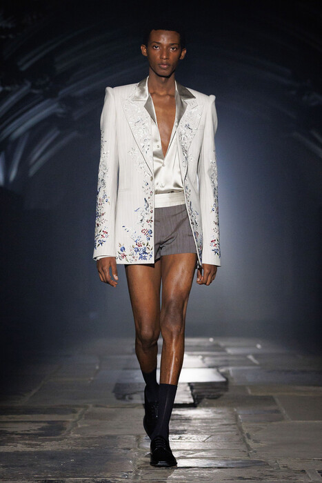 McQueen коллекция весна-лето 2027 / McQueen spring-summer 2027