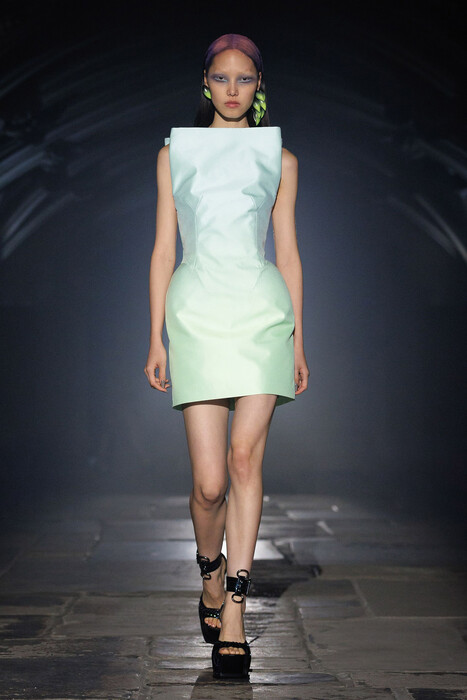 McQueen коллекция весна-лето 2027 / McQueen spring-summer 2027