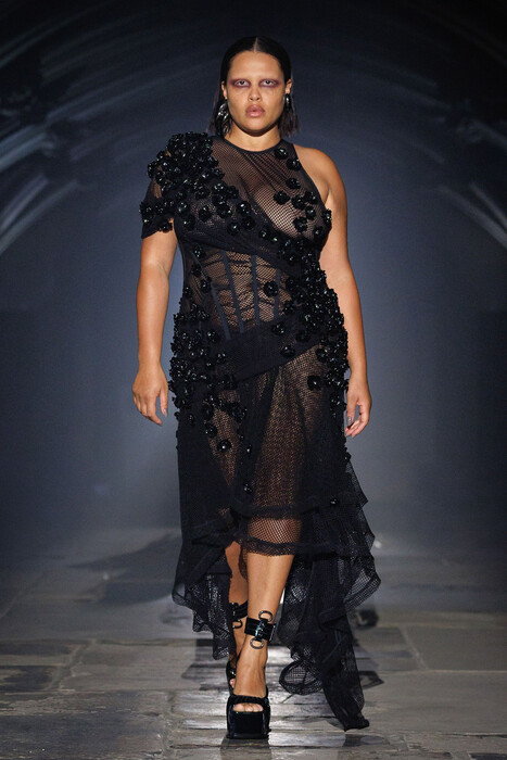 McQueen коллекция весна-лето 2027 / McQueen spring-summer 2027