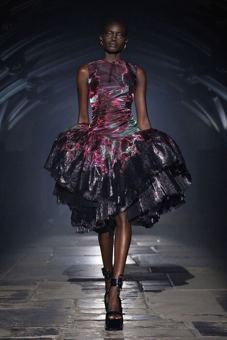 McQueen коллекция весна-лето 2027 / McQueen spring-summer 2027