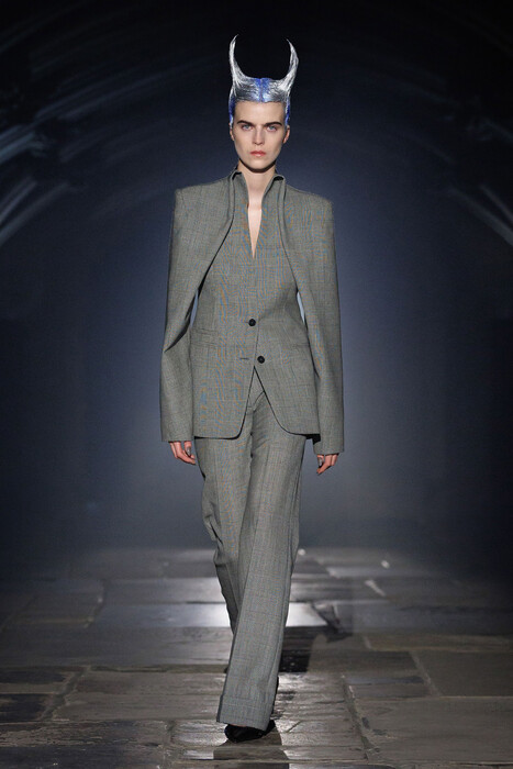 McQueen коллекция весна-лето 2027 / McQueen spring-summer 2027
