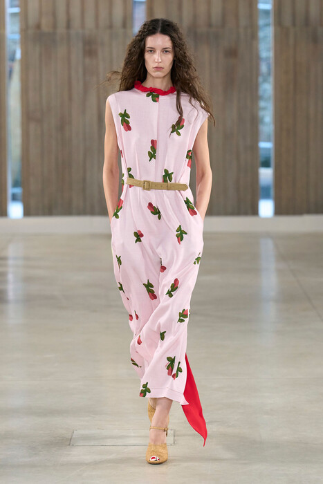 Moschino коллекция весна-лето 2026 / Moschino Spring-Summer 2026