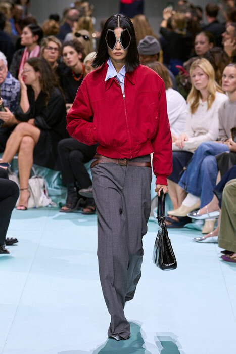 Prada весна-лето 2025 / Prada spring-summer 2025