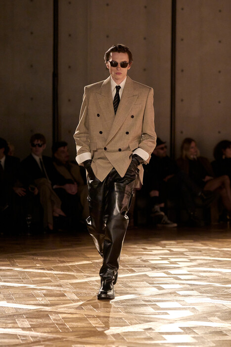 Saint Laurent menswear fall 2025 / Saint Laurent menswear осень-зима 2025/26