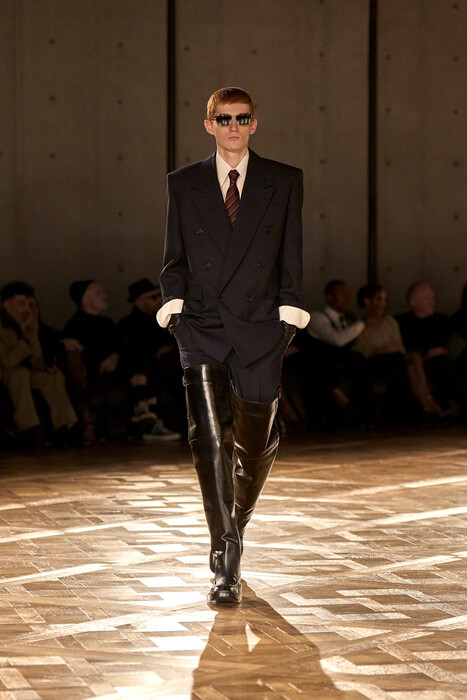 Saint Laurent menswear fall 2025 / Saint Laurent menswear осень-зима 2025/26