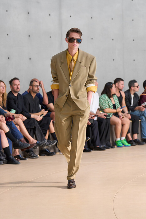 Saint Laurent menswear весна-лето 2026 / Saint Laurent menswear spring-summer 2026