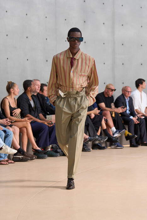 Saint Laurent menswear весна-лето 2026 / Saint Laurent menswear spring-summer 2026