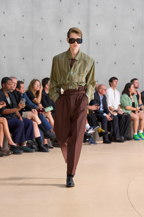 Saint Laurent menswear весна-лето 2026 / Saint Laurent menswear spring-summer 2026