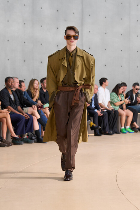 Saint Laurent menswear весна-лето 2026 / Saint Laurent menswear spring-summer 2026