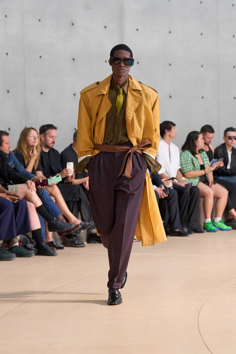 Saint Laurent menswear весна-лето 2026 / Saint Laurent menswear spring-summer 2026