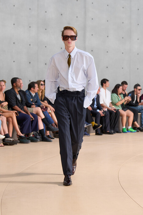 Saint Laurent menswear весна-лето 2026 / Saint Laurent menswear spring-summer 2026