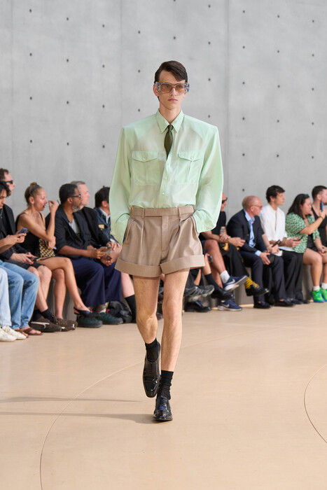 Saint Laurent menswear весна-лето 2026 / Saint Laurent menswear spring-summer 2026