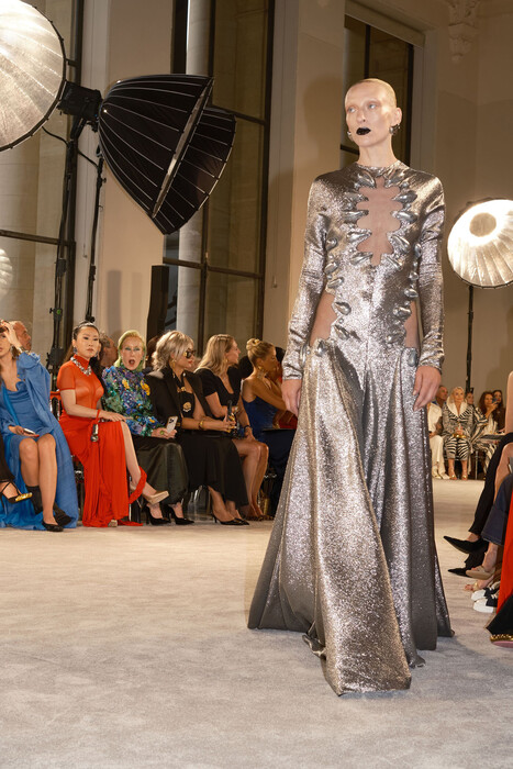 Schiaparelli Couture Fall 2025 / Schiaparelli Couture коллекция осень 2025