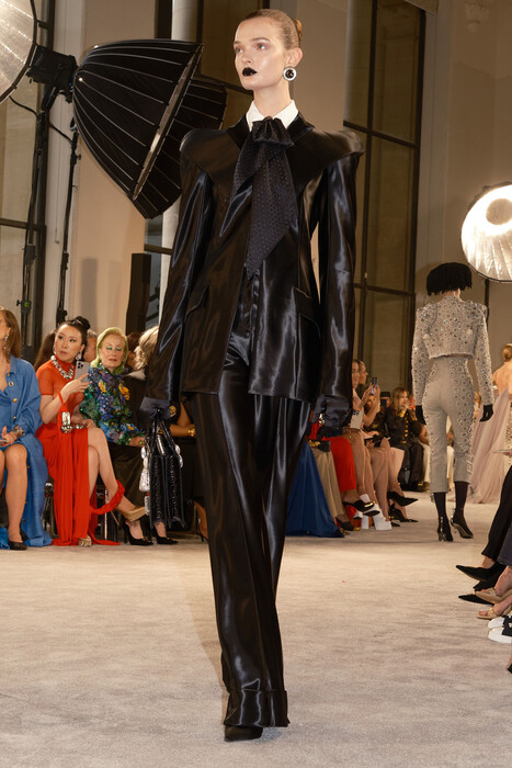 Schiaparelli Couture Fall 2025 / Schiaparelli Couture коллекция осень 2025