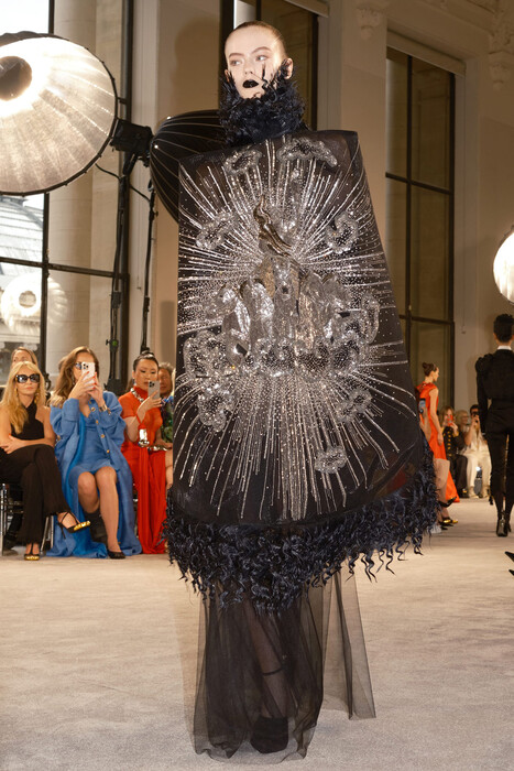 Schiaparelli Couture Fall 2025 / Schiaparelli Couture коллекция осень 2025