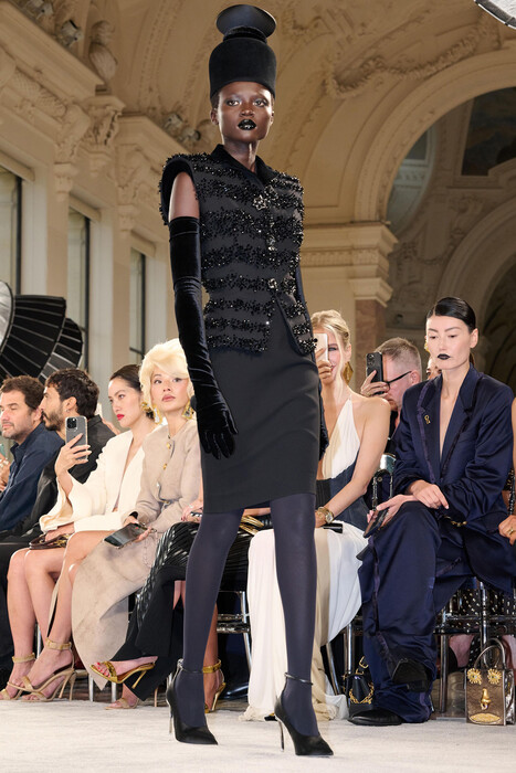 Schiaparelli Couture Fall 2025 / Schiaparelli Couture коллекция осень 2025