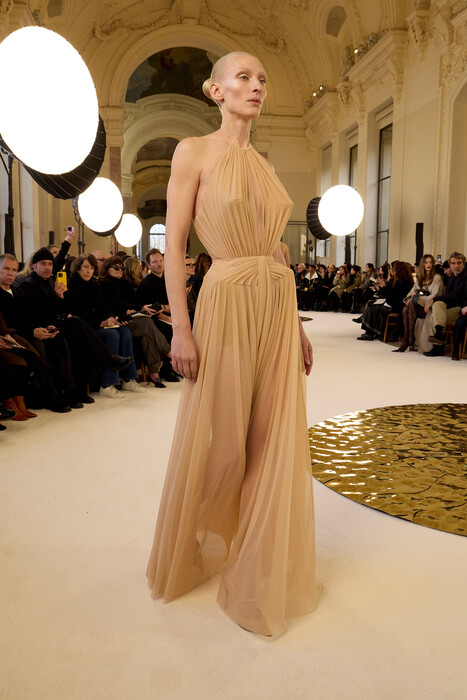 Schiaparelli Couture Spring 2025 / Schiaparelli Couture весна-лето 2025