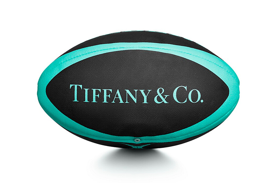 Tiffany & Co выпустил мячи и скейтборды