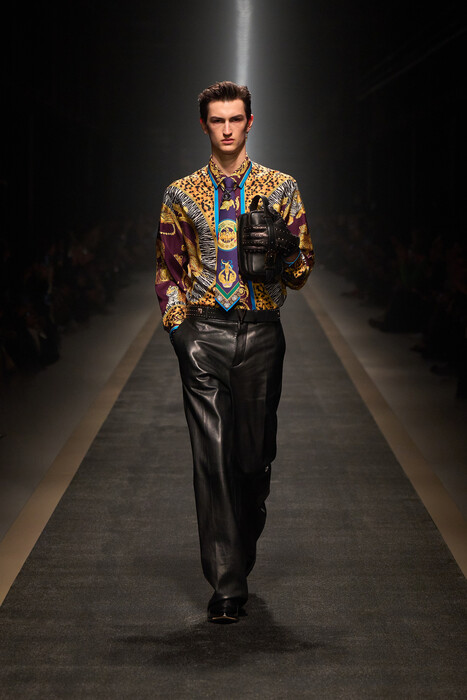 Коллекция Versace осень-зима 2025 / Versace fall 2025