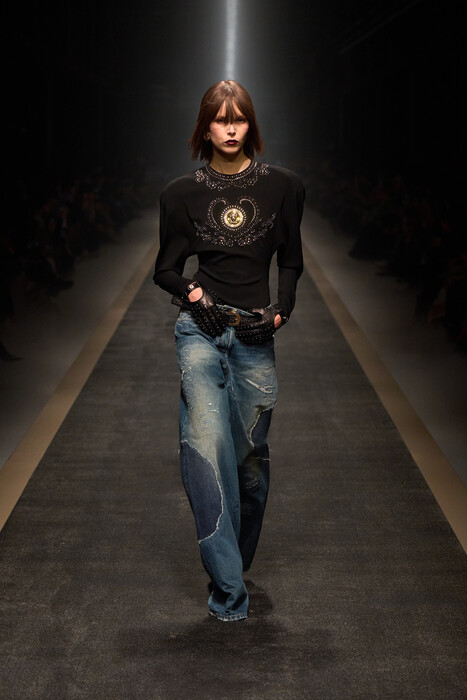 Коллекция Versace осень-зима 2025 / Versace fall 2025