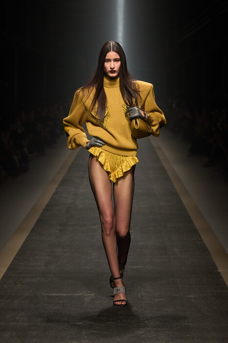 Коллекция Versace осень-зима 2025 / Versace fall 2025