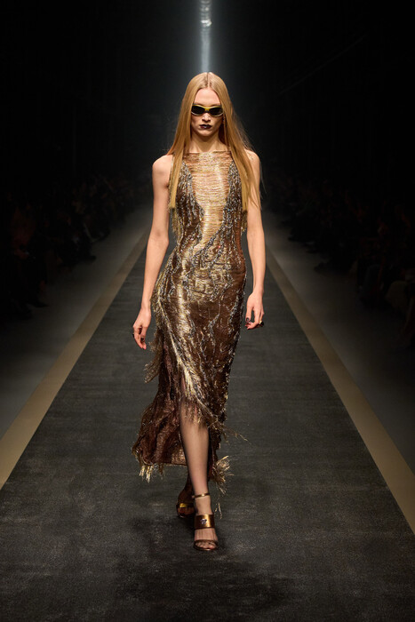 Коллекция Versace осень-зима 2025 / Versace fall 2025