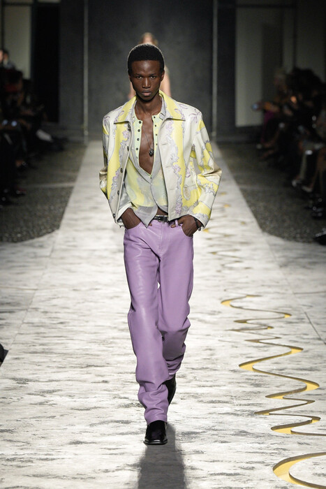 Versace весна-лето 2025 / Versace spring-summer 2025