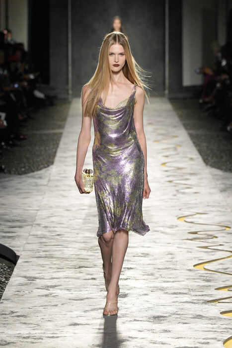 Versace весна-лето 2025 / Versace spring-summer 2025