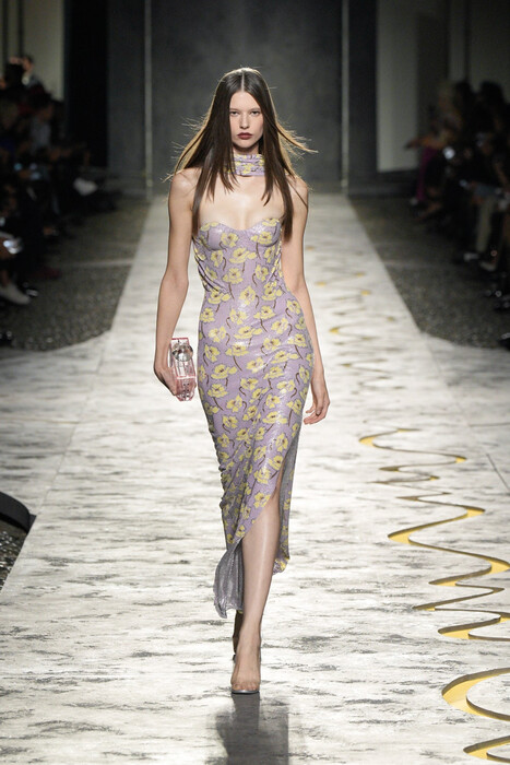 Versace весна-лето 2025 / Versace spring-summer 2025