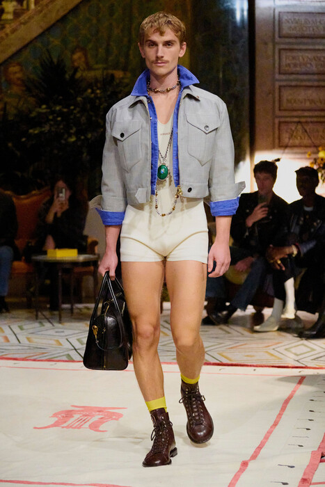 Versace коллекция весна-лето 2026 / Versace Spring-Summer 2026