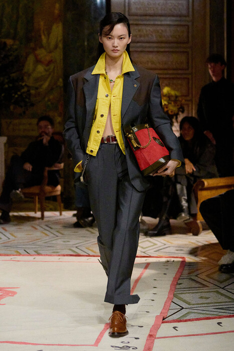 Versace коллекция весна-лето 2026 / Versace Spring-Summer 2026