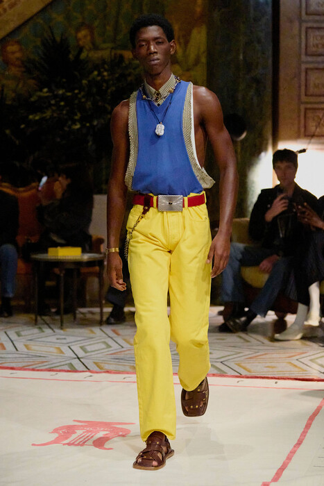 Versace коллекция весна-лето 2026 / Versace Spring-Summer 2026