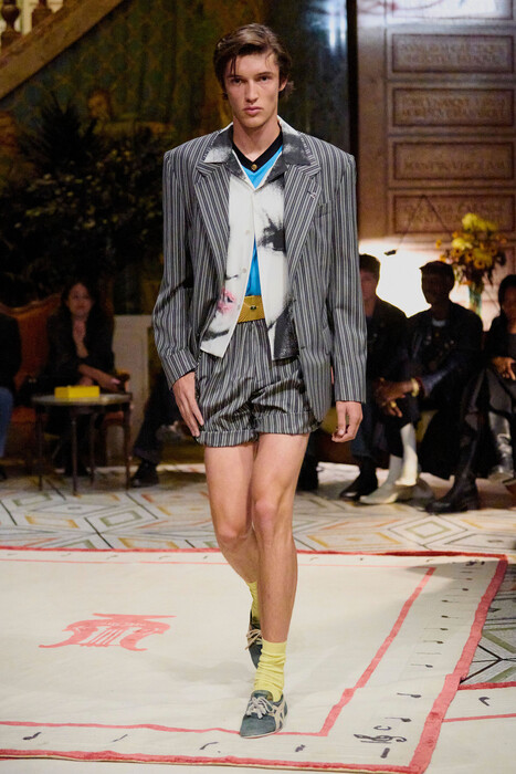 Versace коллекция весна-лето 2026 / Versace Spring-Summer 2026