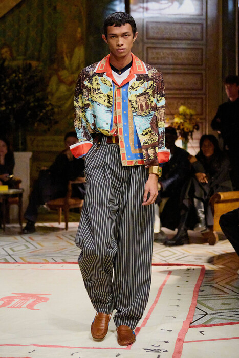 Versace коллекция весна-лето 2026 / Versace Spring-Summer 2026