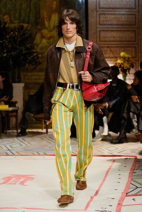 Versace коллекция весна-лето 2026 / Versace Spring-Summer 2026