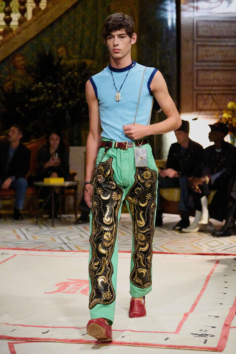Versace коллекция весна-лето 2026 / Versace Spring-Summer 2026