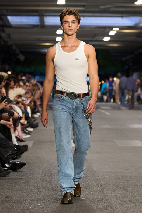 Коллекция Vetements весна-лето 2027 / Vetements Spring 2027