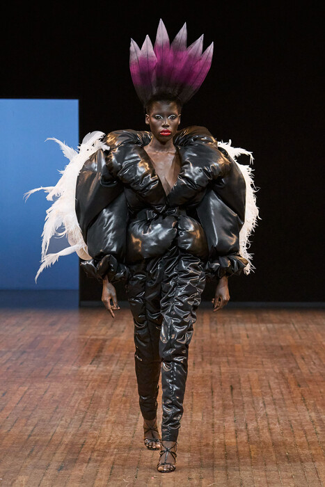 Viktor and Rolf Couture Fall 2025 / Viktor and Rolf Couture коллекция осень 2025