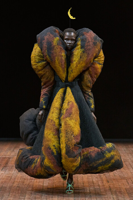 Viktor and Rolf Couture Fall 2025 / Viktor and Rolf Couture коллекция осень 2025
