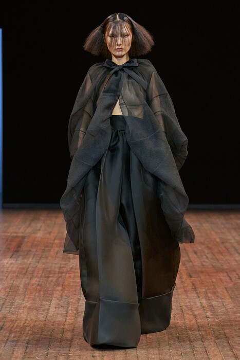 Viktor and Rolf Couture Fall 2025 / Viktor and Rolf Couture коллекция осень 2025