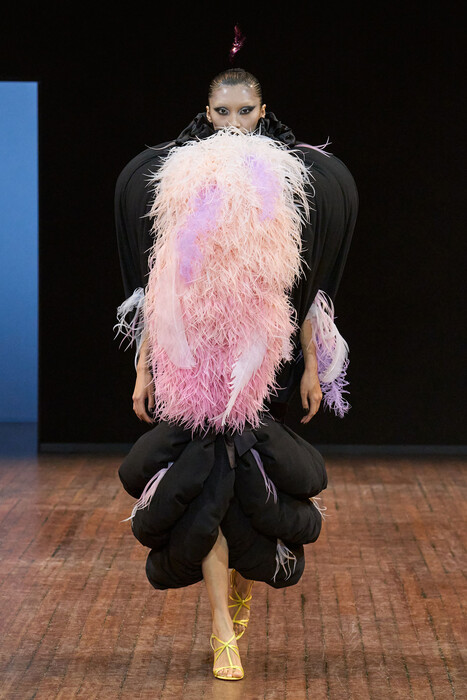Viktor and Rolf Couture Fall 2025 / Viktor and Rolf Couture коллекция осень 2025