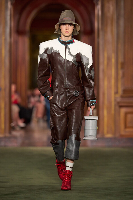 Louis Vuitton Resort 2027 Collection / Коллекция Louis Vuitton Resort 2027