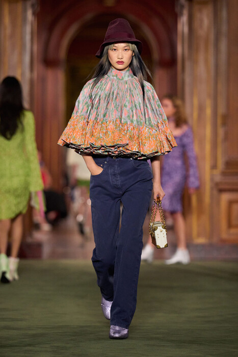 Louis Vuitton Resort 2027 Collection / Коллекция Louis Vuitton Resort 2027