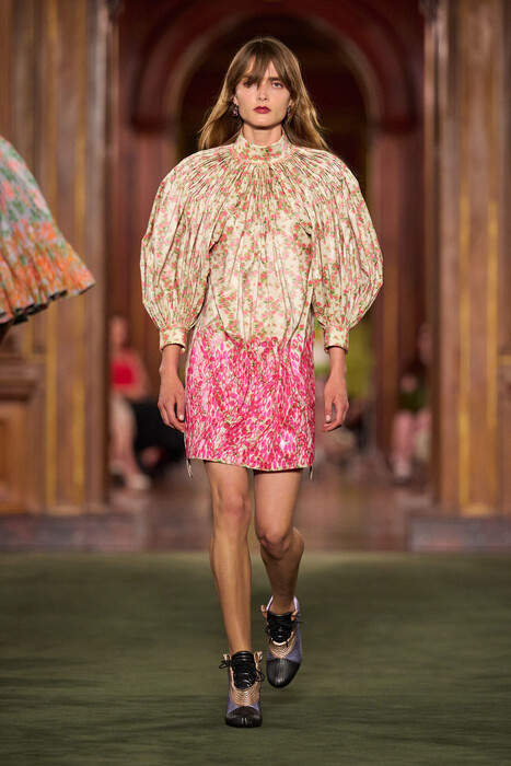 Louis Vuitton Resort 2027 Collection / Коллекция Louis Vuitton Resort 2027