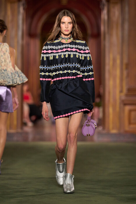 Louis Vuitton Resort 2027 Collection / Коллекция Louis Vuitton Resort 2027