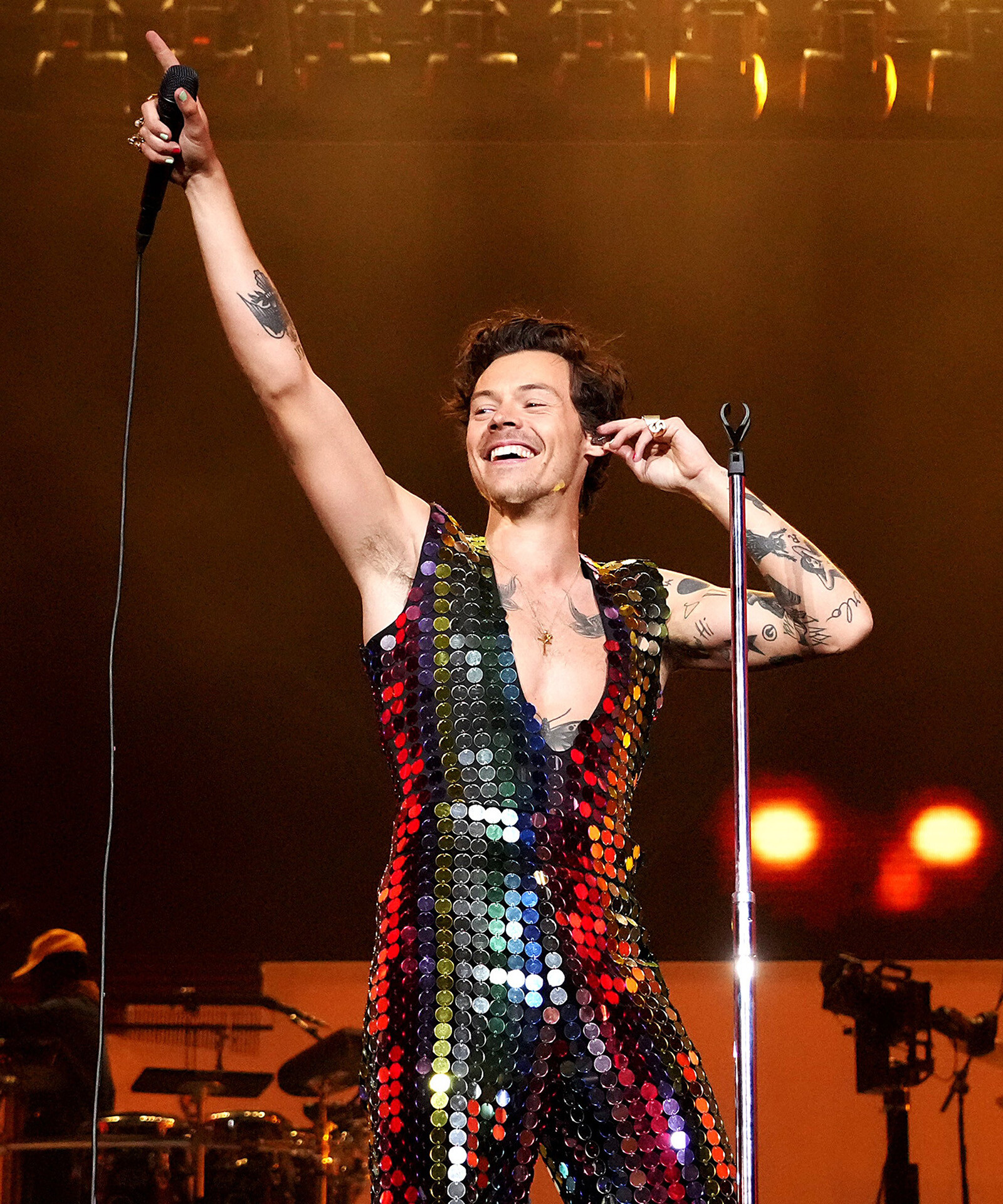 Гарри Стайлс анонсировал альбом Kiss All the Time. Disco, Occasionally