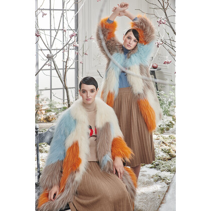 Pop–up store Alena Akhmadullina x «Снежная Королева» открылся в «Цветном»