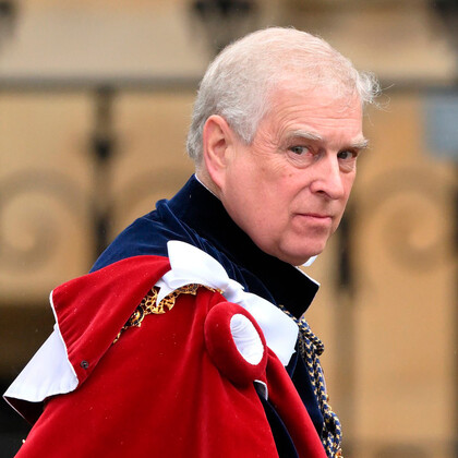 Скандал с экс-принцем Эндрю может вернуть «Корону» на экраны